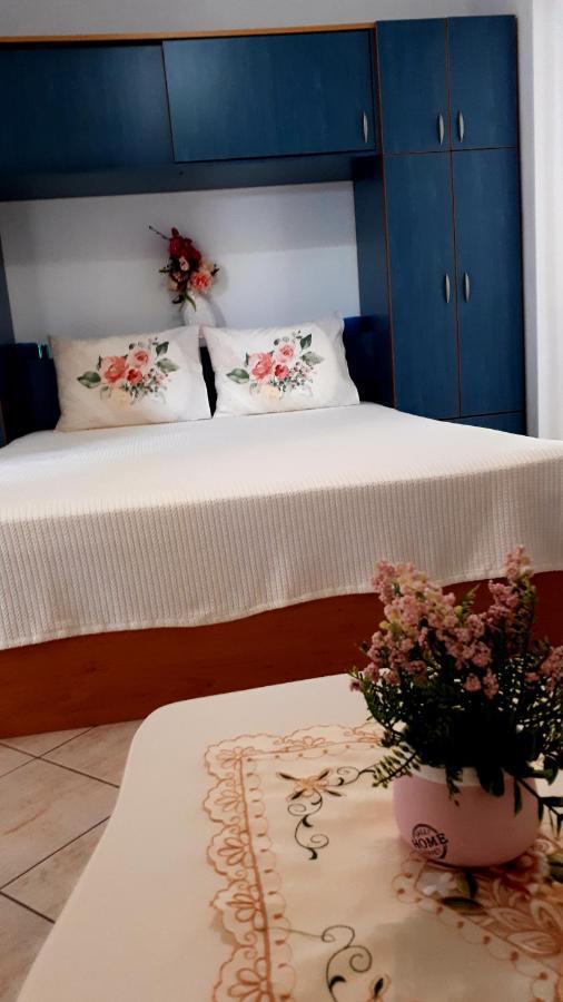 Apartmani Kalinic Bijela Ngoại thất bức ảnh