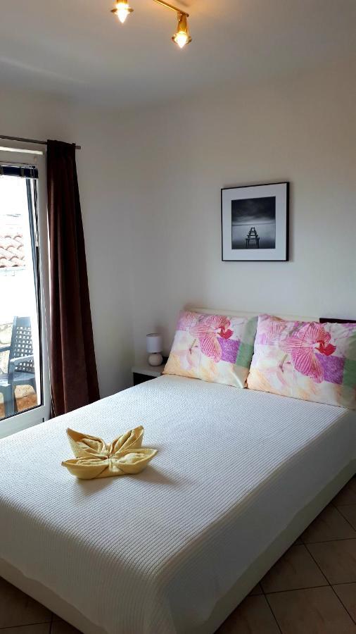 Apartmani Kalinic Bijela Ngoại thất bức ảnh
