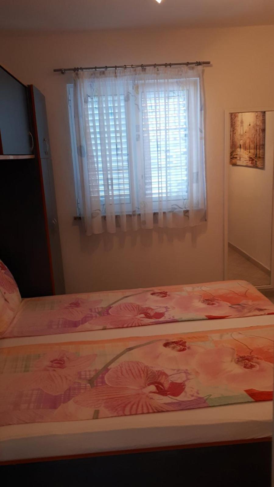 Apartmani Kalinic Bijela Phòng bức ảnh