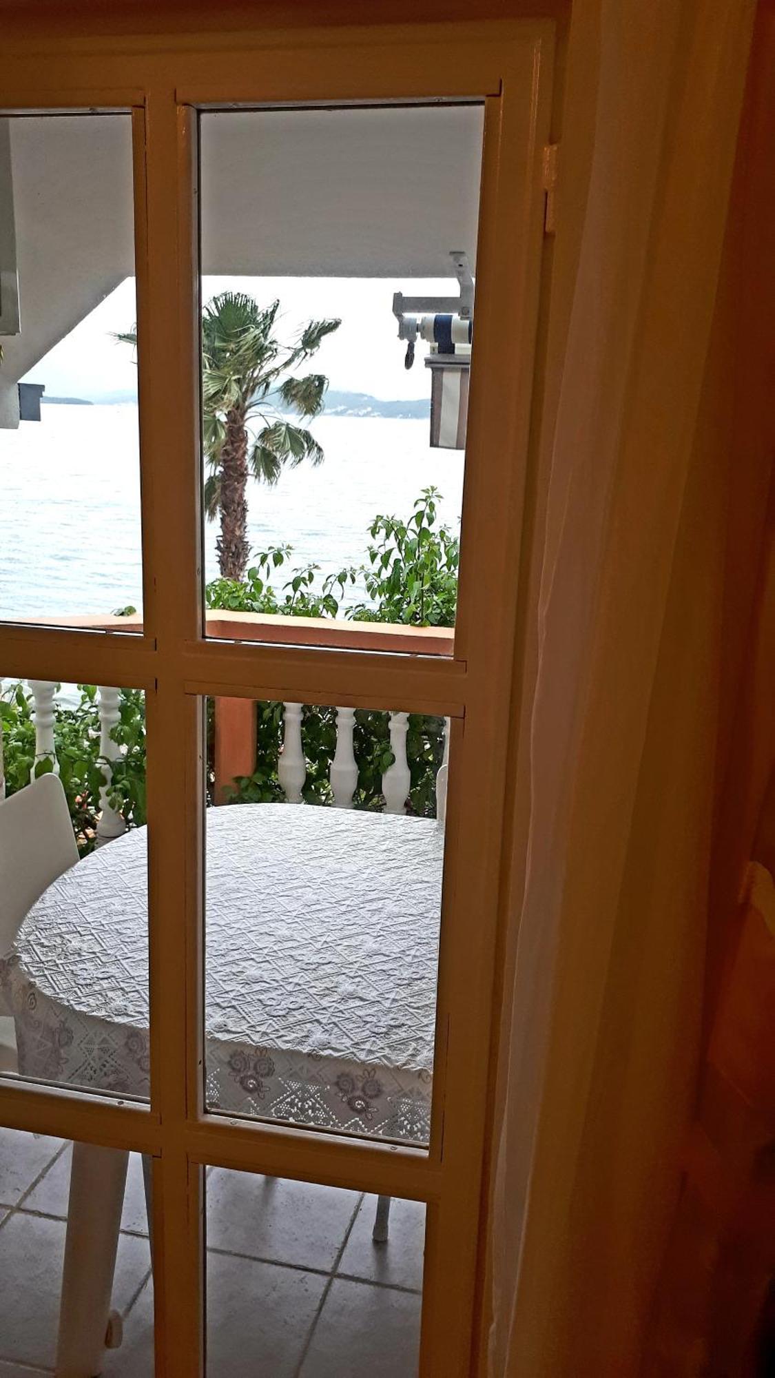 Apartmani Kalinic Bijela Phòng bức ảnh